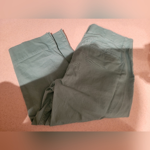 🌷2/$15 Gloria Vanderbilt capri pants for women. Size 8 - Picture 6 of 6